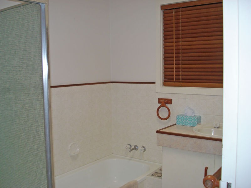 2 NEMO STREET, Ashmore QLD 4214