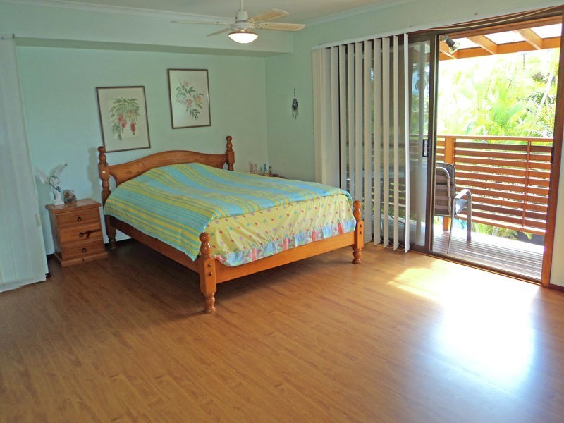 2 Tallowood Road, Ashmore QLD 4214