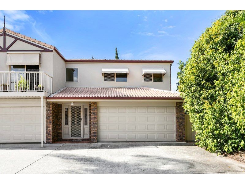 4 99 Pohlman Street, Southport QLD 4215