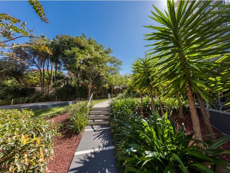Southport QLD 4215