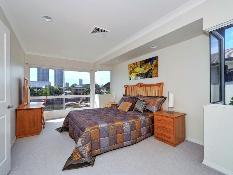 Paradise Waters QLD 4217