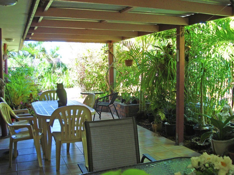 12 CRINUM CRESCENT, Southport QLD 4215