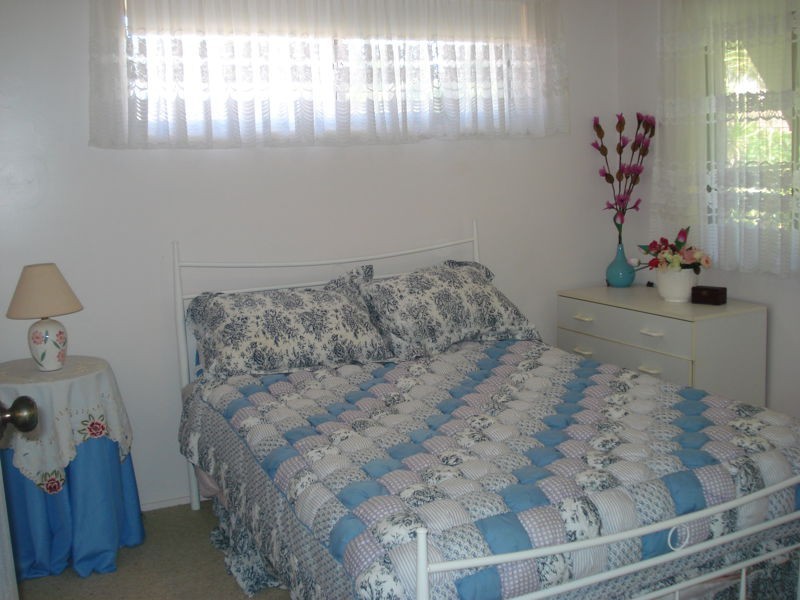 12 CRINUM CRESCENT, Southport QLD 4215