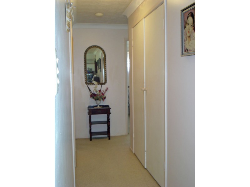 12 CRINUM CRESCENT, Southport QLD 4215