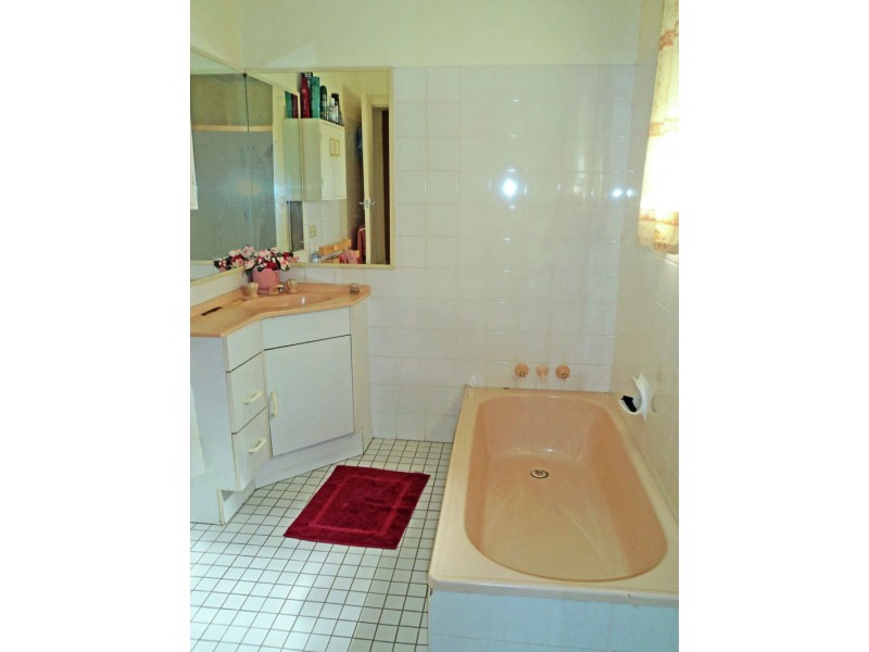 Benowa QLD 4217
