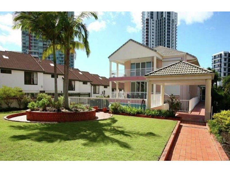 9/49 BAUER STREET, “BERNINI LODGE”, Southport QLD 4215