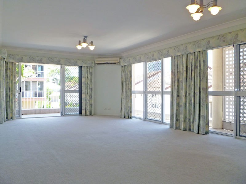 9/49 BAUER STREET, “BERNINI LODGE”, Southport QLD 4215