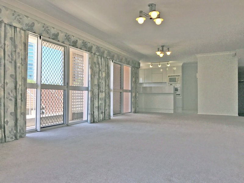 9/49 BAUER STREET, “BERNINI LODGE”, Southport QLD 4215