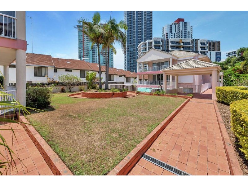 9/49 BAUER STREET, “BERNINI LODGE”, Southport QLD 4215