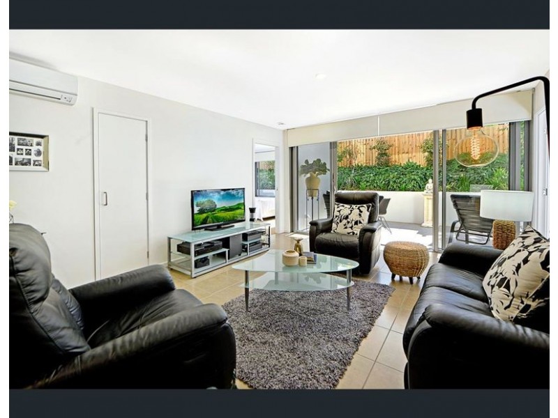 1-7 WATERFORD COURT “WATERFORD APARTMENTS”, Bundall QLD 4217