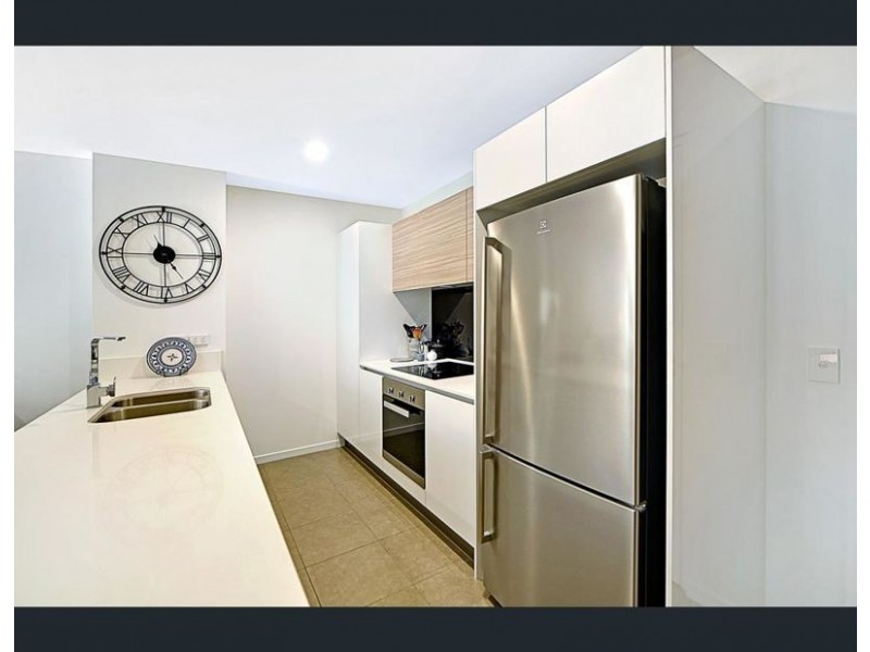 1-7 WATERFORD COURT “WATERFORD APARTMENTS”, Bundall QLD 4217