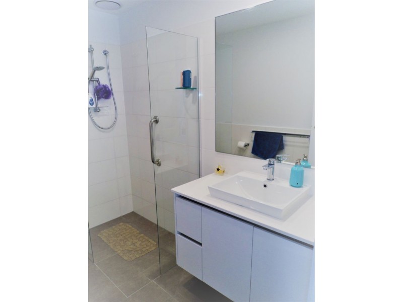 1-7 WATERFORD COURT “WATERFORD APARTMENTS”, Bundall QLD 4217