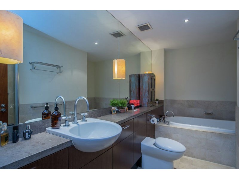 16-600 GLADES DRIVE, Robina QLD 4226