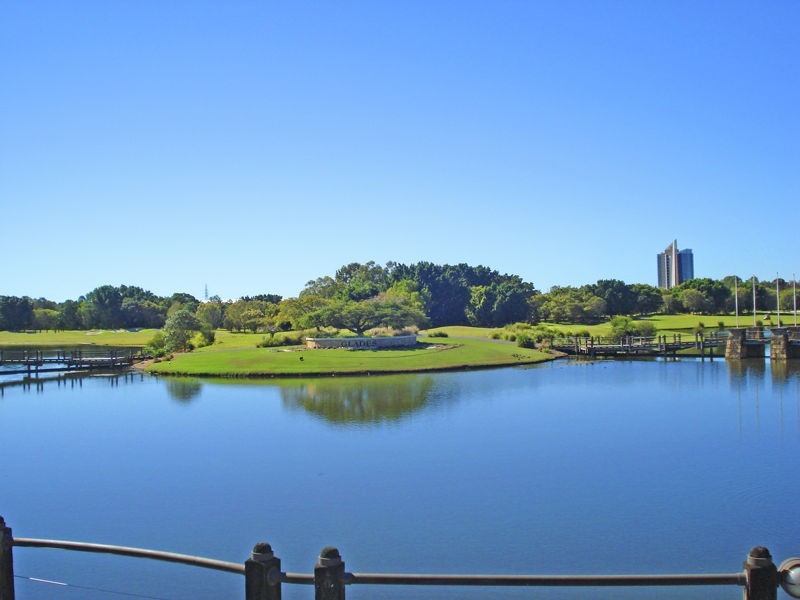 16-600 GLADES DRIVE, Robina QLD 4226