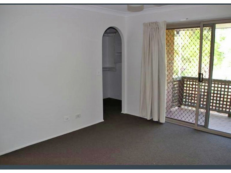 40/33 EDMUND RICE DRIVE” SUMMER FIELDS”, Southport QLD 4215