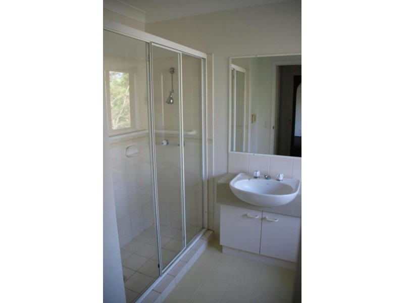 40/33 EDMUND RICE DRIVE” SUMMER FIELDS”, Southport QLD 4215