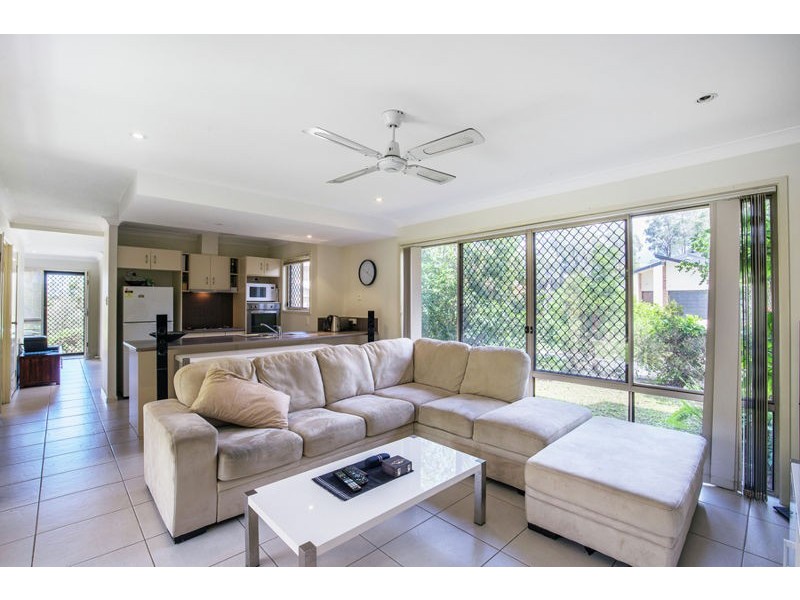 2 / 10 Amaray Drive, Upper Coomera QLD 4209