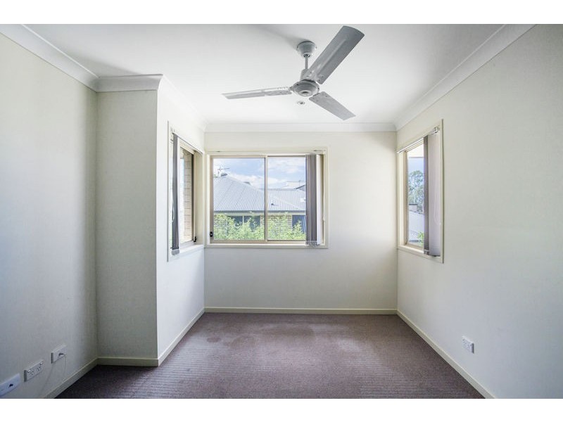 2 / 10 Amaray Drive, Upper Coomera QLD 4209