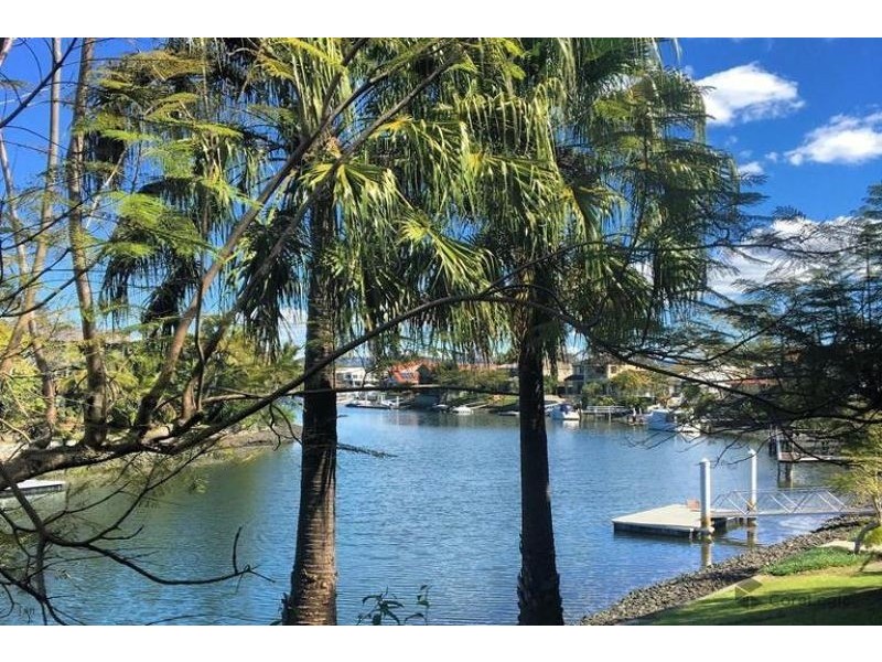 22/24 SLATYER AVENUE ” BELLA VISTA ON THE WATER”, Bundall QLD 4217