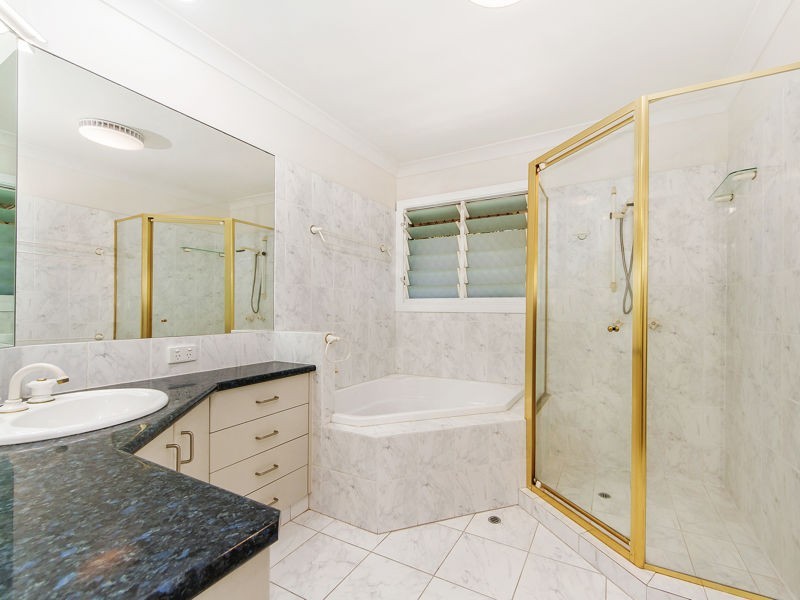 17 CLARE STREET, Southport QLD 4215