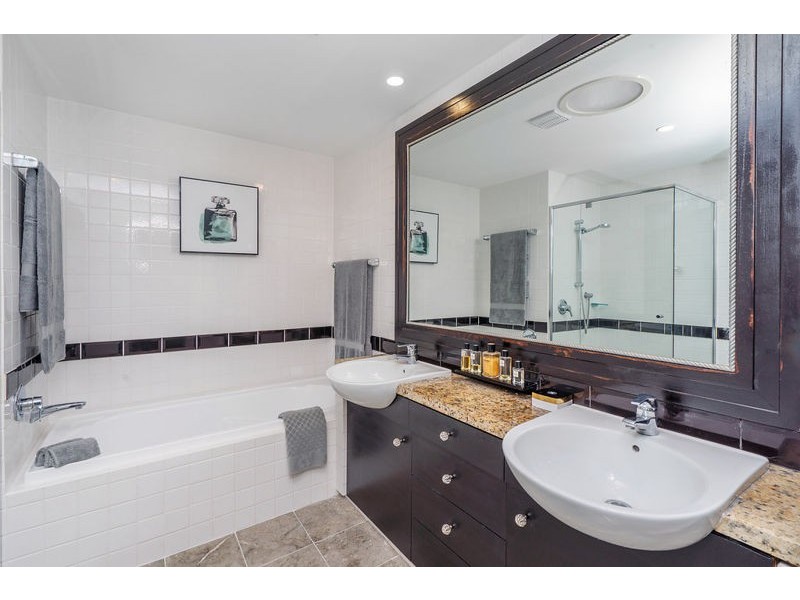 Benowa QLD 4217