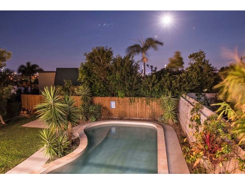 11 HORIZON AVENUE, Ashmore QLD 4214