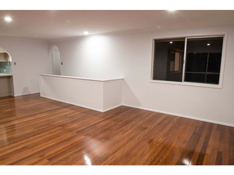 11 HORIZON AVENUE, Ashmore QLD 4214