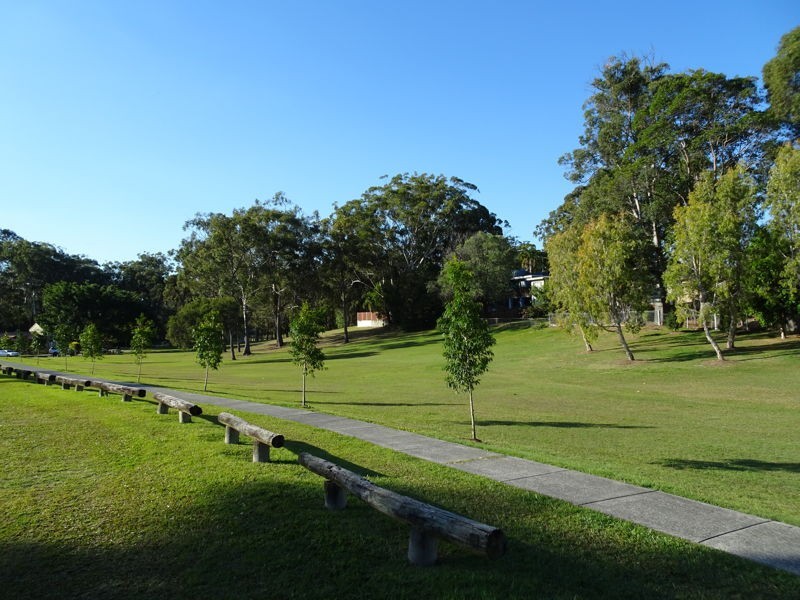 11 HORIZON AVENUE, Ashmore QLD 4214