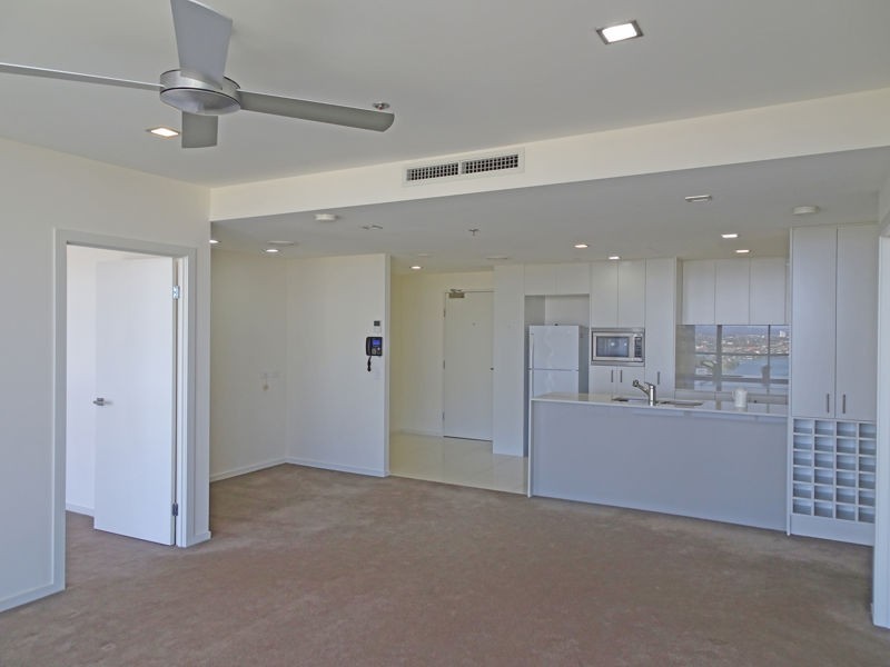 2504 ‘VICTORIA TOWERS’ 34 SCARBOROUGH STREET, Southport QLD 4215