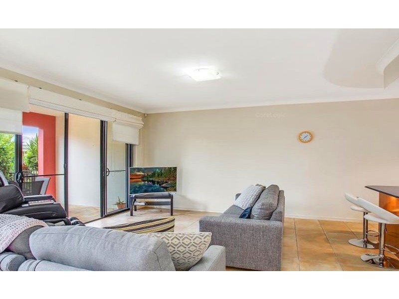 2049/1 THE VISTAS DRIVE, Carrara QLD 4211