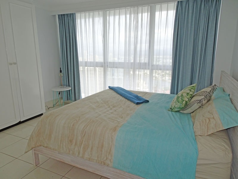 38J/5 CLIFFORD STREET “PENINSULA”, Surfers Paradise QLD 4217