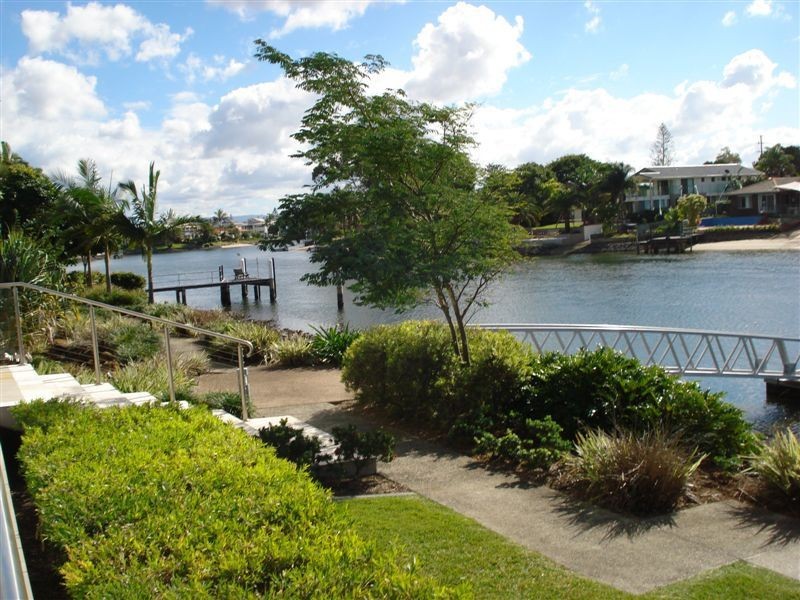 Broadbeach Waters QLD 4218