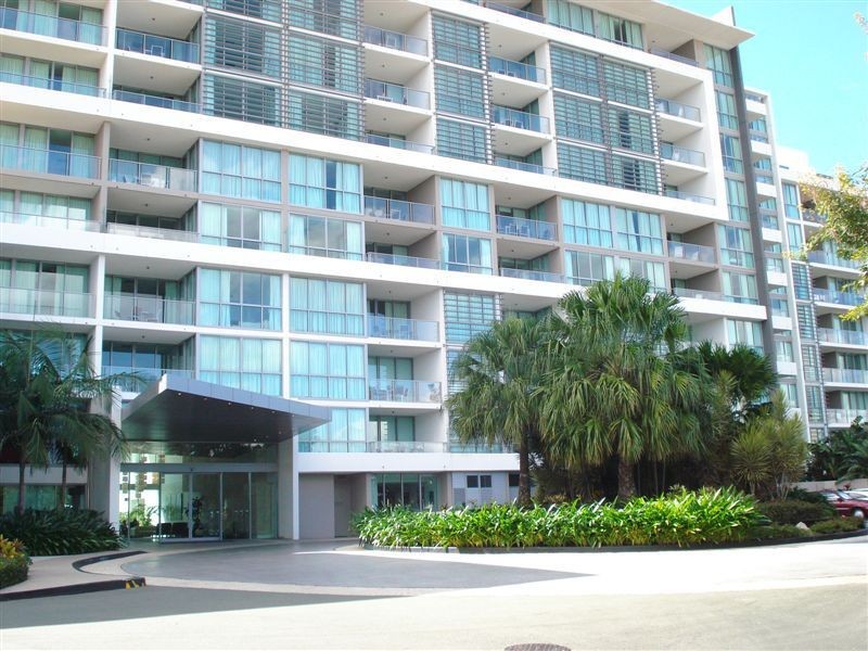 Broadbeach Waters QLD 4218