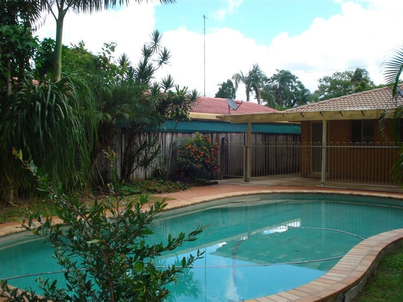 Labrador QLD 4215