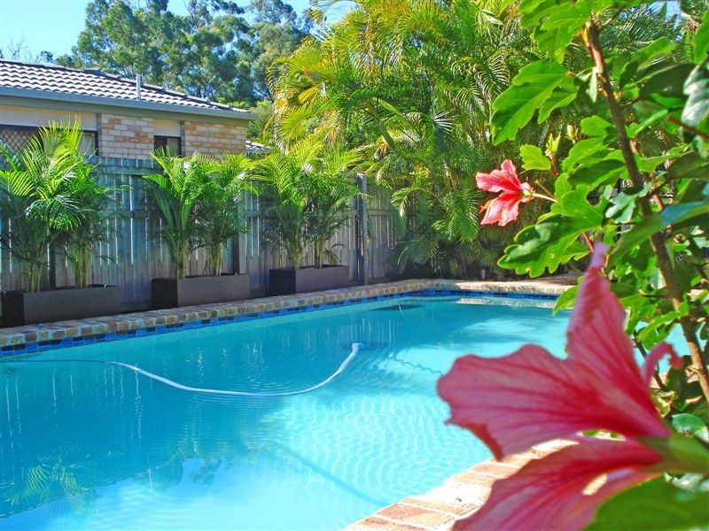 12 Geoff Wolter Drive West, Molendinar QLD 4214