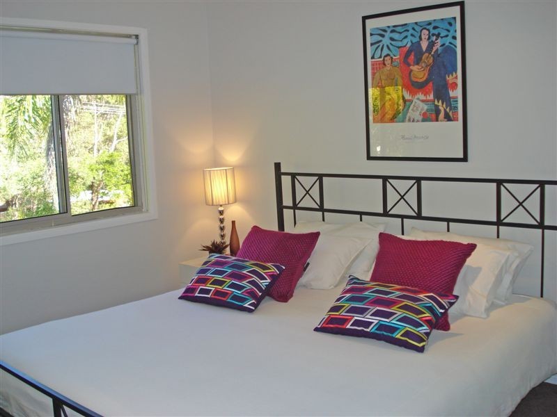 12 Geoff Wolter Drive West, Molendinar QLD 4214