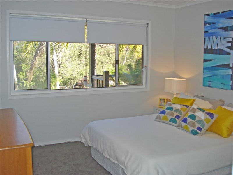 12 Geoff Wolter Drive West, Molendinar QLD 4214