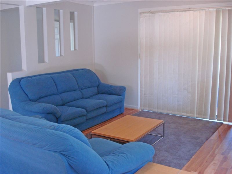 12 Geoff Wolter Drive West, Molendinar QLD 4214