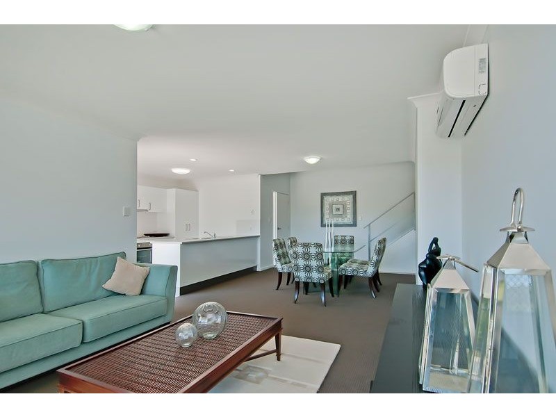 Pacific Pines QLD 4211