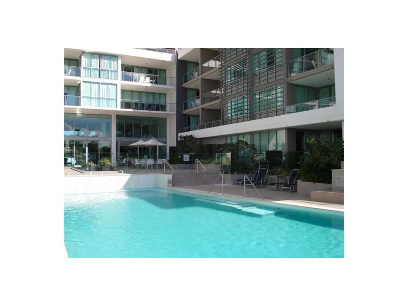 Broadbeach Waters QLD 4218