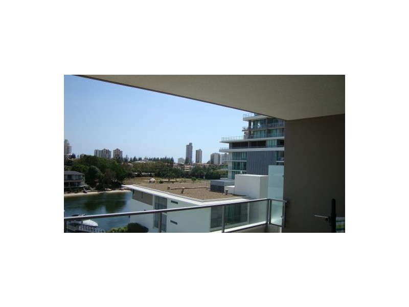 Broadbeach Waters QLD 4218