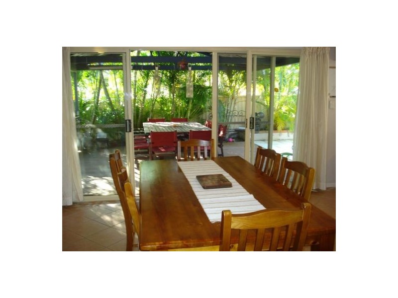 23 Tee Trees Boulevard, Arundel QLD 4214