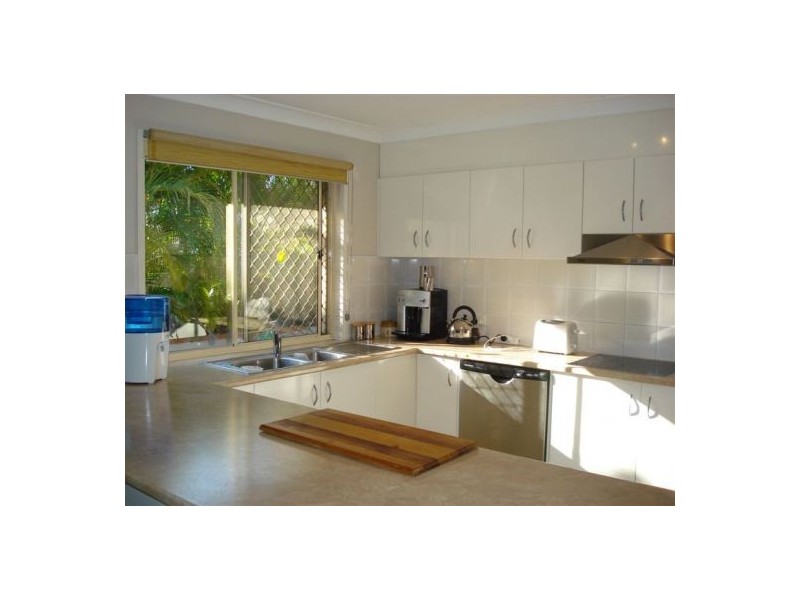 23 Tee Trees Boulevard, Arundel QLD 4214