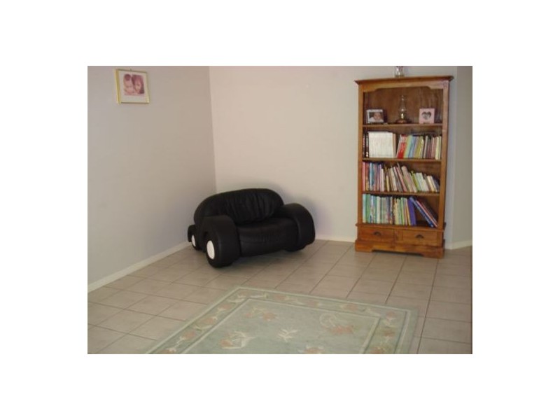 23 Tee Trees Boulevard, Arundel QLD 4214