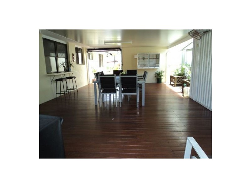 1 Mingaletta Drive, Ashmore QLD 4214