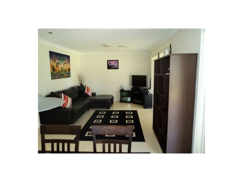 1 Mingaletta Drive, Ashmore QLD 4214