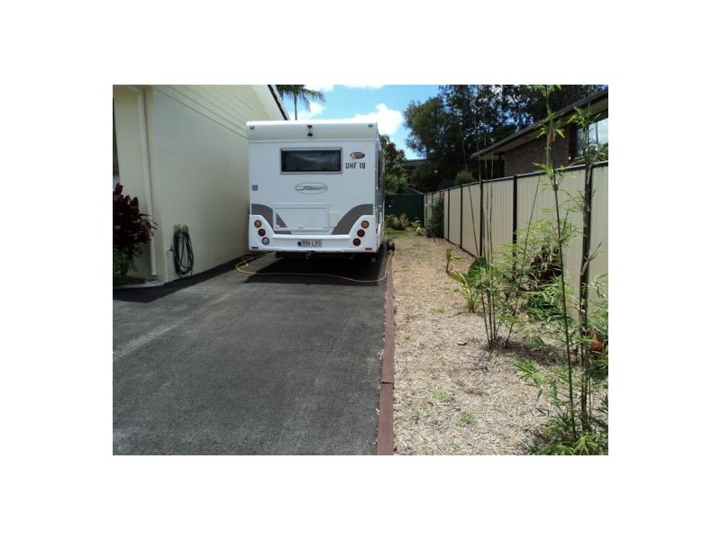 1 Mingaletta Drive, Ashmore QLD 4214