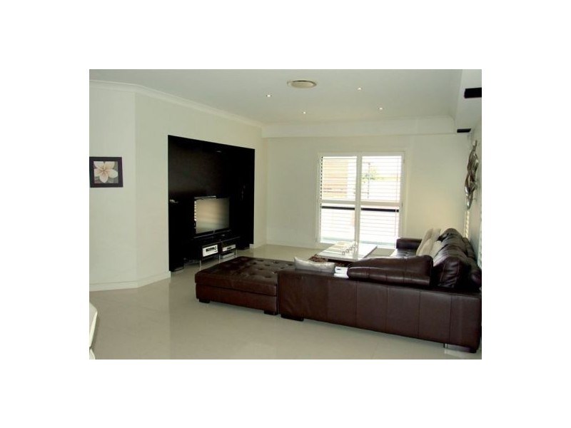 21 Magnolia Drive, Southport QLD 4215