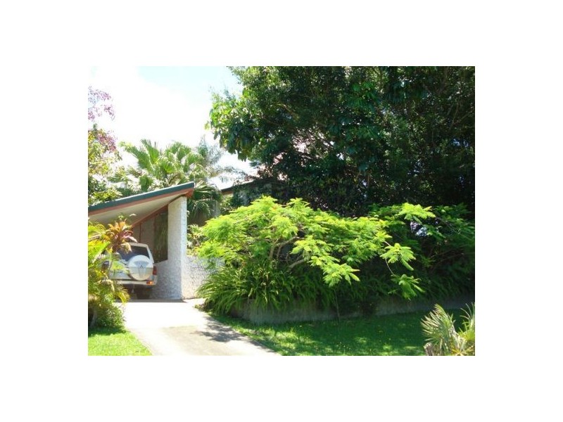 14 Pinaroo Crescent, Ashmore QLD 4214