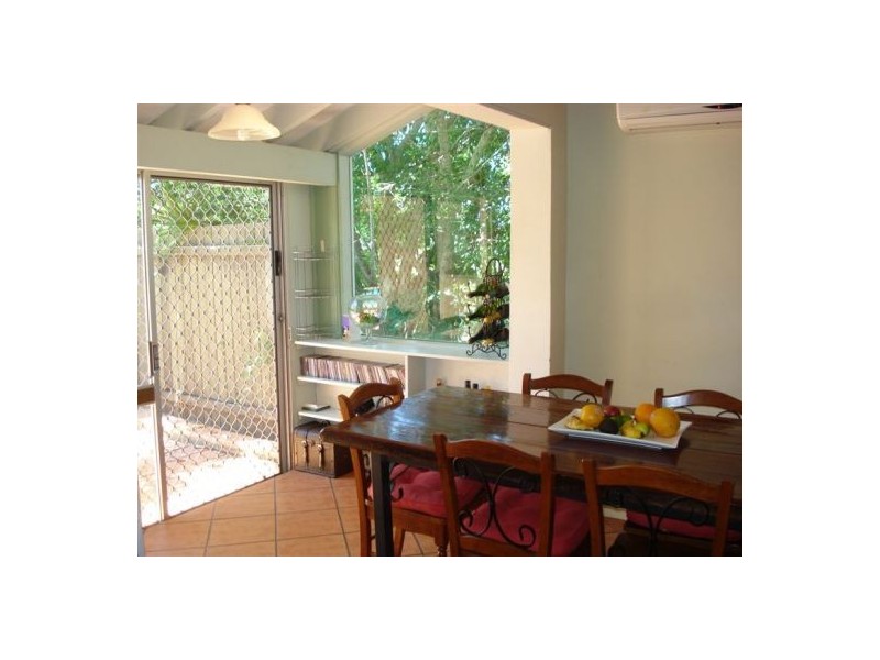 14 Pinaroo Crescent, Ashmore QLD 4214